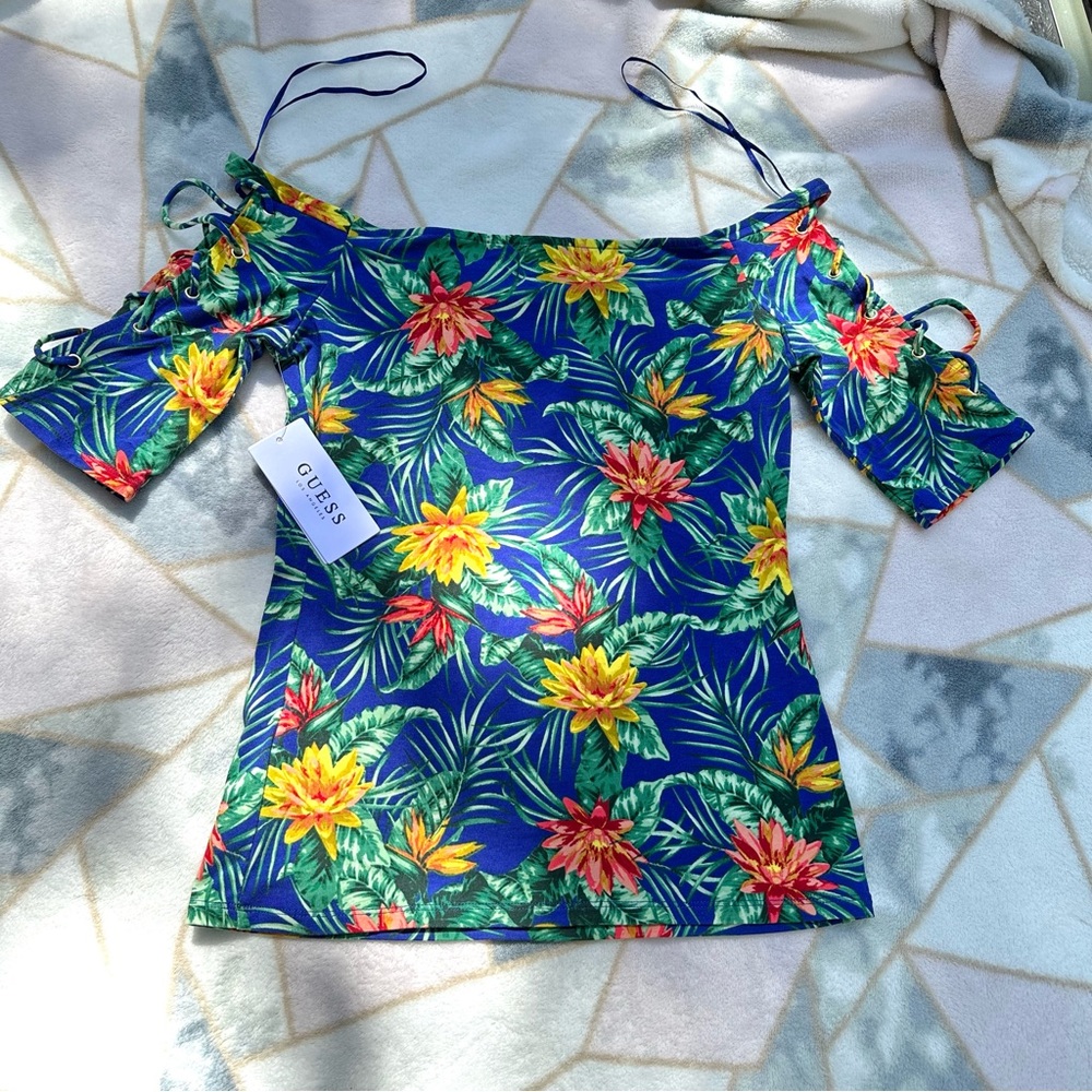 New Guess 🌸 Floral woman’s Shoulder off Top blue, green and orange, Size Small - Picture 2 of 6